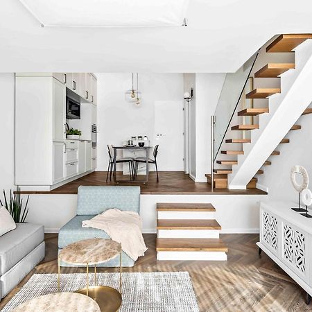 Elegant Duplex With Parking By Beachfront Stay Herzliya Bagian luar foto